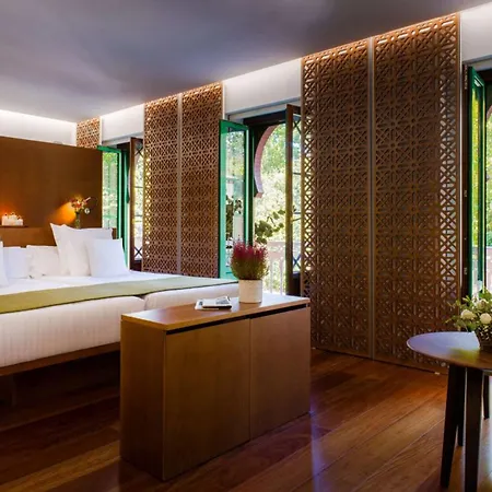 Alhambra Palace מלון 5*