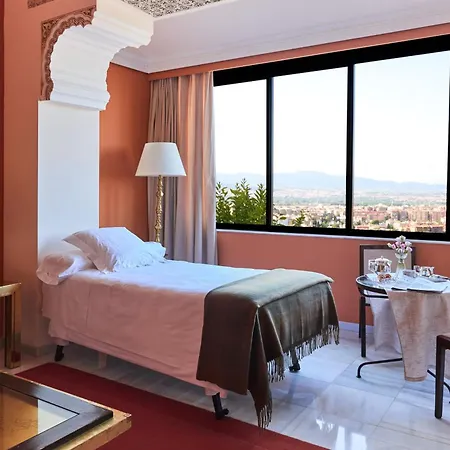 Alhambra Palace 5* גרנדה