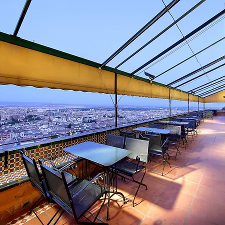 Alhambra Palace 5* גרנדה