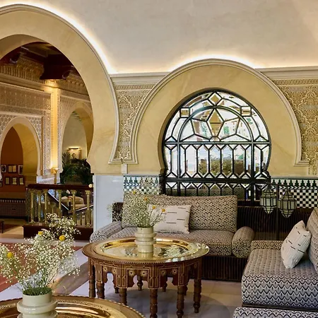 Alhambra Palace Hotell 5*