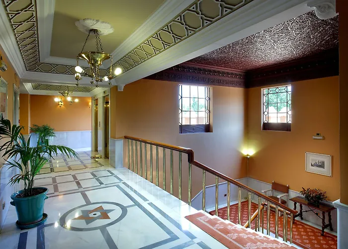 Hotell Alhambra Palace 5*