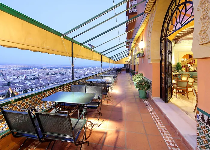 Alhambra Palace Hotell 5*