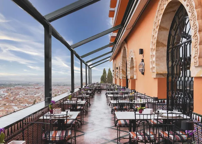 Alhambra Palace Hotell 5*